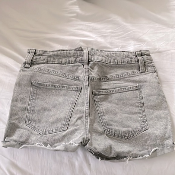 gray wash jean shorts - Picture 3 of 3